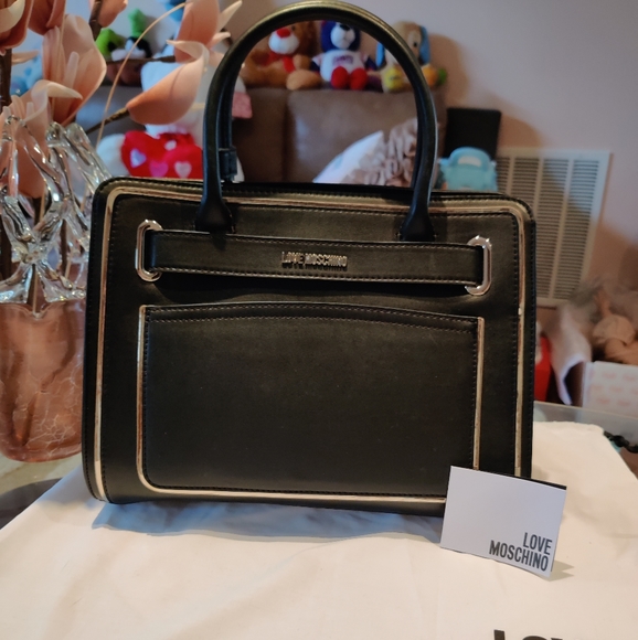 Gorgeous Love Moschino handbag - Picture 2 of 7